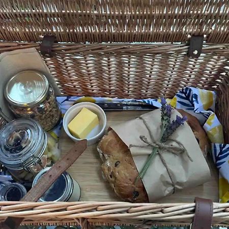 Wattle Creek Studio With Breakfast Basket Amberley Екстер'єр фото